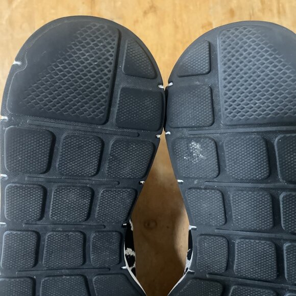 Adidas Women's Size 9 Swift Run White Black leopard Print Excellent Comfortable - Picture 9 of 14